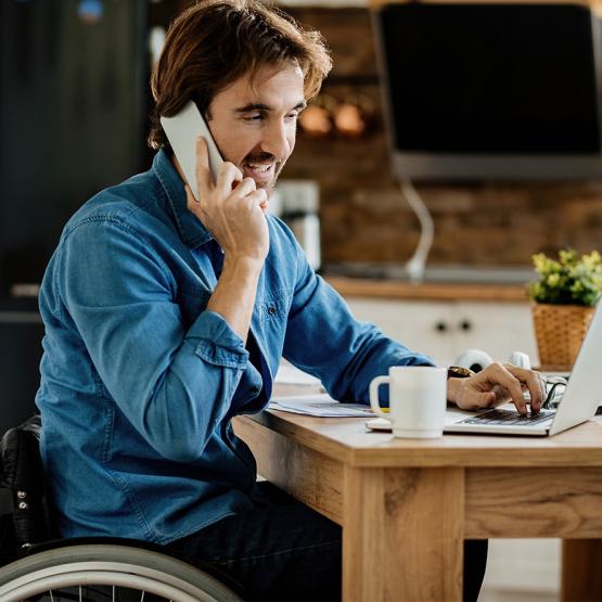Handicap en entreprise : aménagements et aides