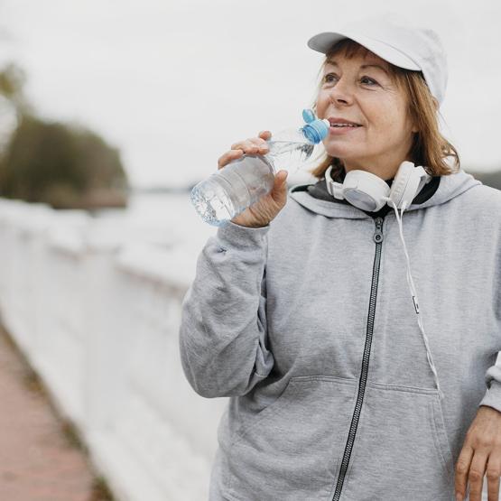 Hydratation adulte senior