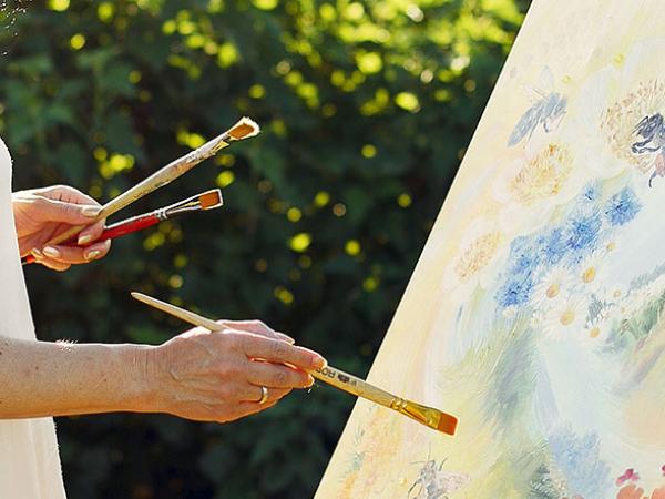  Comment se sentir apaisé tout en restant dynamique et motivé ? Connaissez-vous l’art-thérapie et la chromothérapie ? Comment rester en harmonie avec et en renvoyant une bonne image de soi ? Notre prochain forum bien-être se déroulera sur deux matinées : les 28 septembre et 5 octobre. Vous pouvez choisir de participer aux webconférences qui vous intéressent ou à l’ensemble de ces deux matinées.