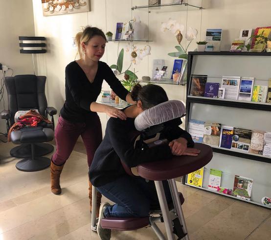 Pause détente avec le "massage assis" 